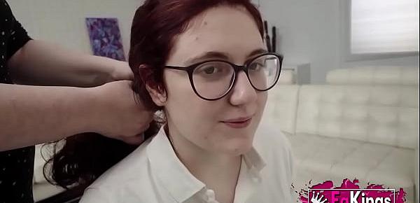 trendsPetite schoolgirl wants to become a SUPER-PORNSTAR